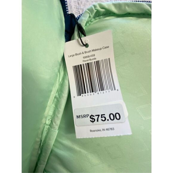 VERA BRADLEY Large Blush & Brush Makeup Case - Floral Bursts - Picture 5 of 8